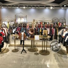 廣州巴啦服飾有限責(zé)任公司 專業(yè)服裝批發(fā)供應(yīng)，時尚潮流一手掌握